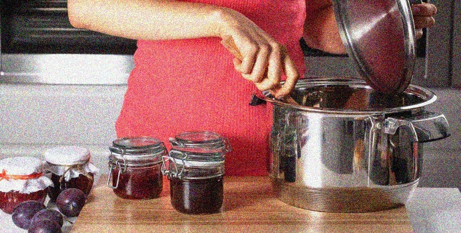homemade preserves kitchen